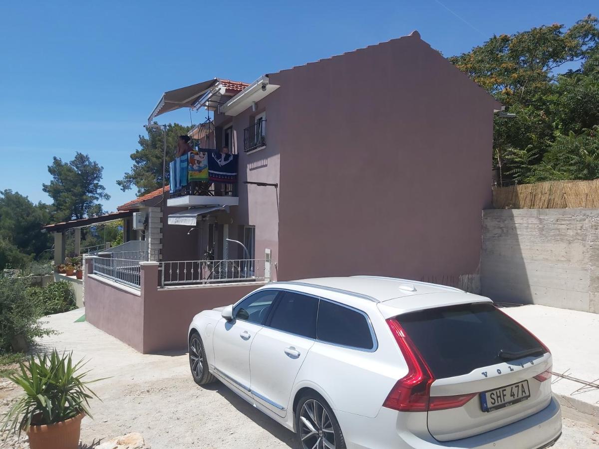 Anita Apartment